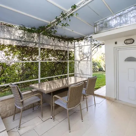 Ruza Apartman Kaštela