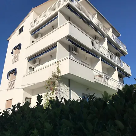Apartman Ruza *